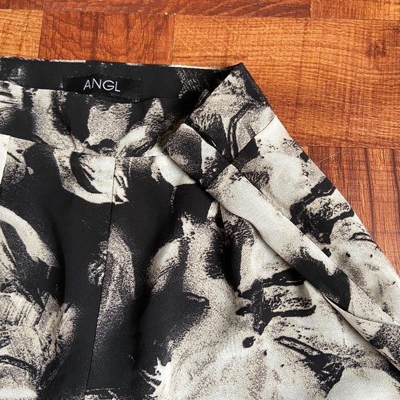 High waisted printed shorts - Picture 2 of 4